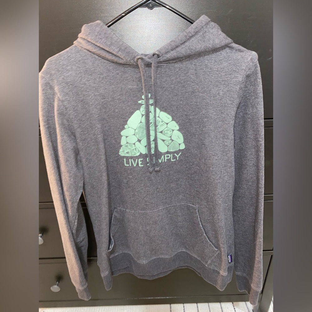 Patagonia “Live Simply” hoodie